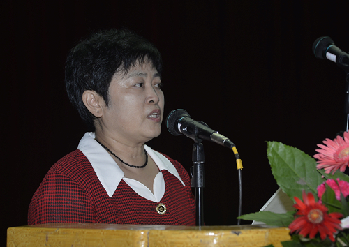 教师代表、基础医学院生物学与寄生虫学教研室主任、硕士生导师吴勃岩教授发言